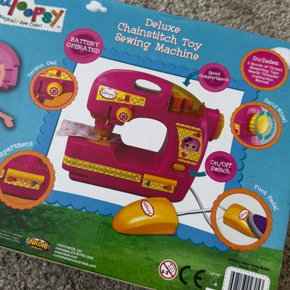 Lalaloopsy Deluxe Chainstitch Toy sewing machine girls toy - Picture 5 of 6